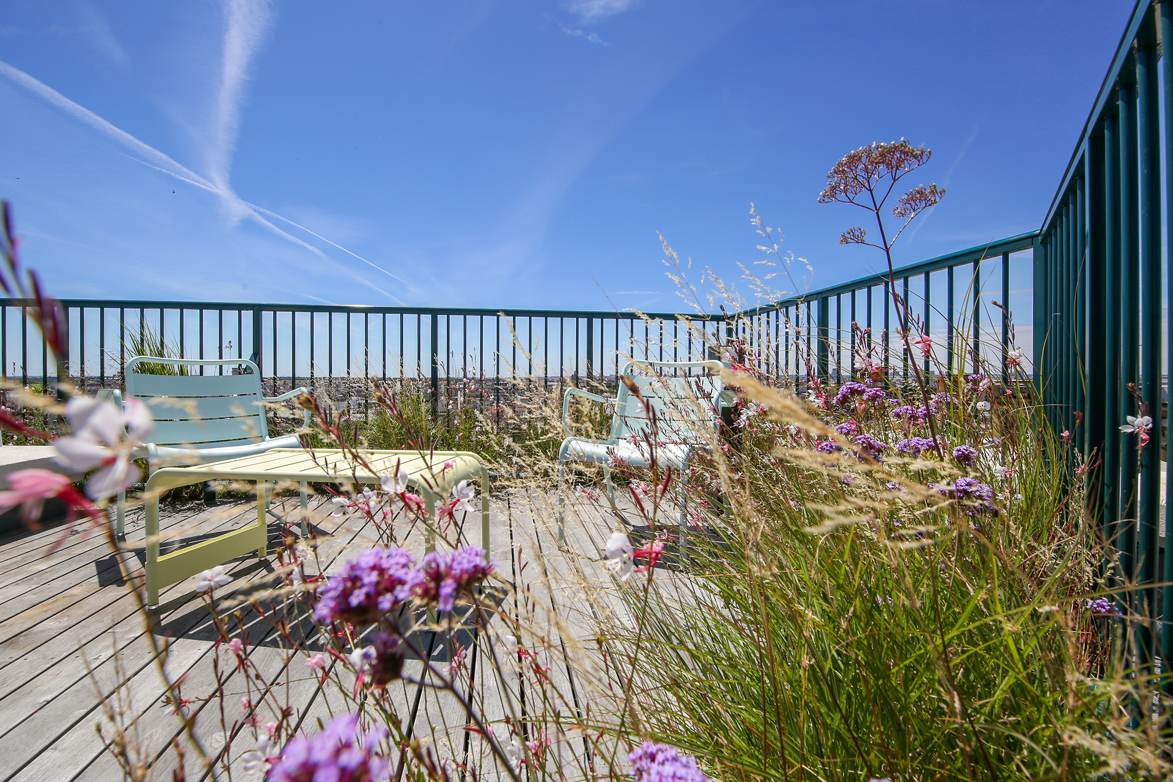 Création et aménagement d'un rooftop accessible de 150 m² Rooftop architecte paris 2