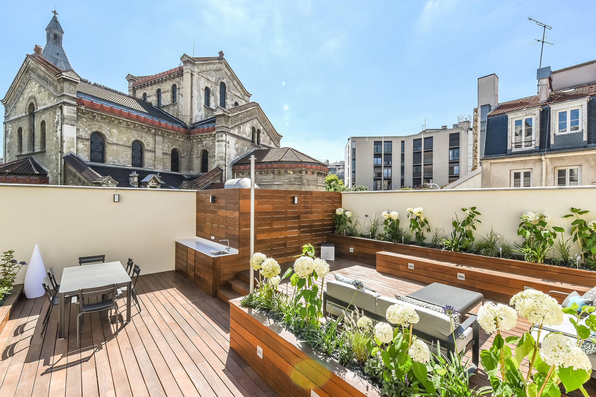 Création d'une terrasse sur le toit d'un immeuble parisien Rooftop architecte paris 7