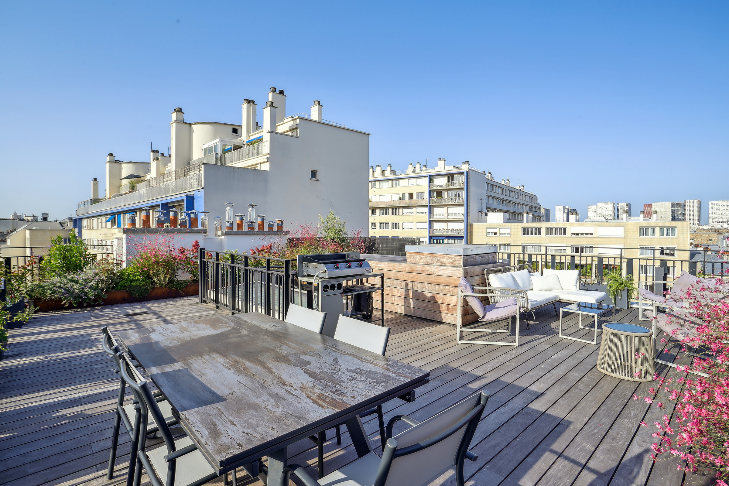 Surélévation complète d'un immeuble à Paris Terrasse architecte paris