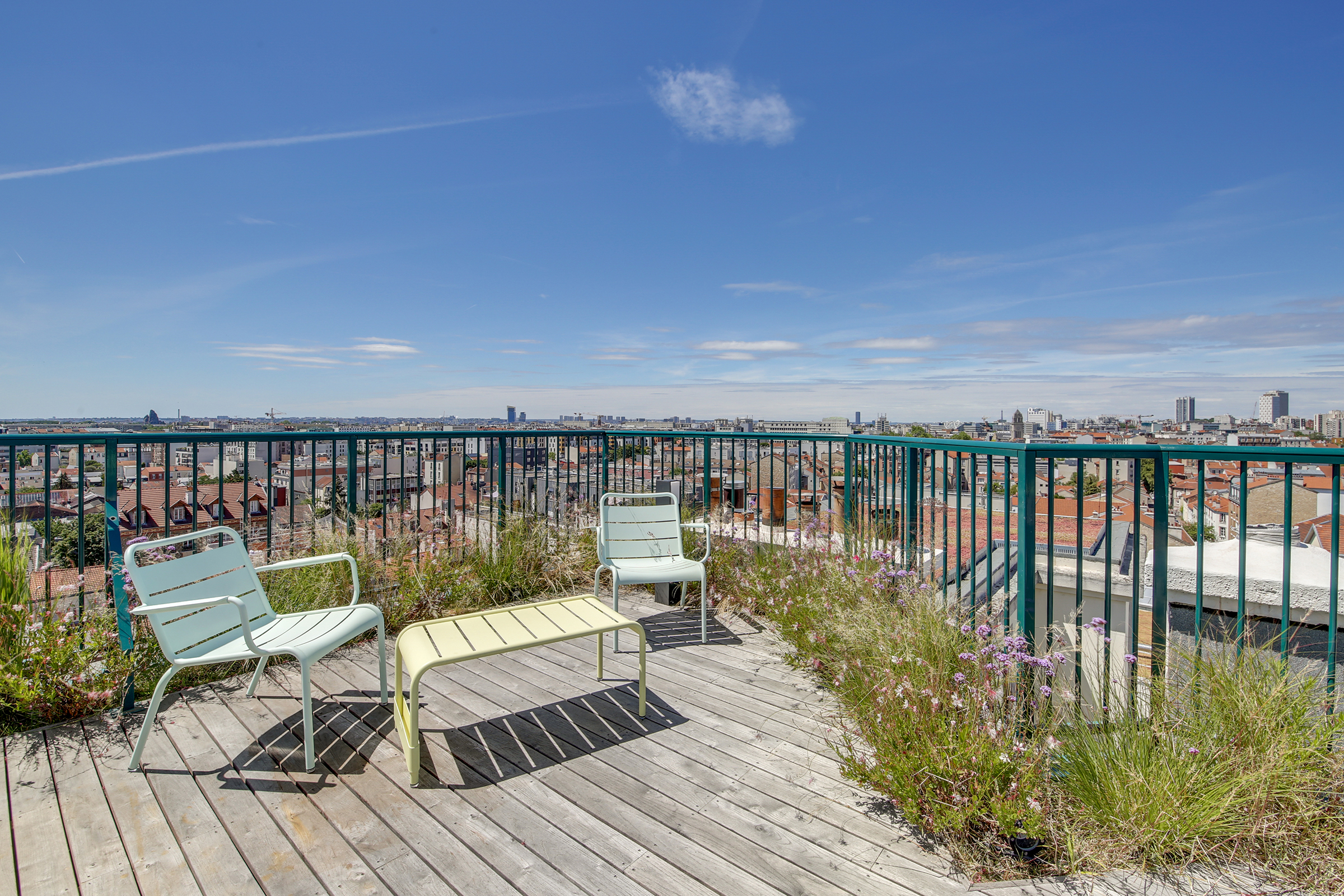 Création et aménagement d'un rooftop accessible de 150 m² Terrasse vegetalisee architecte paris 5