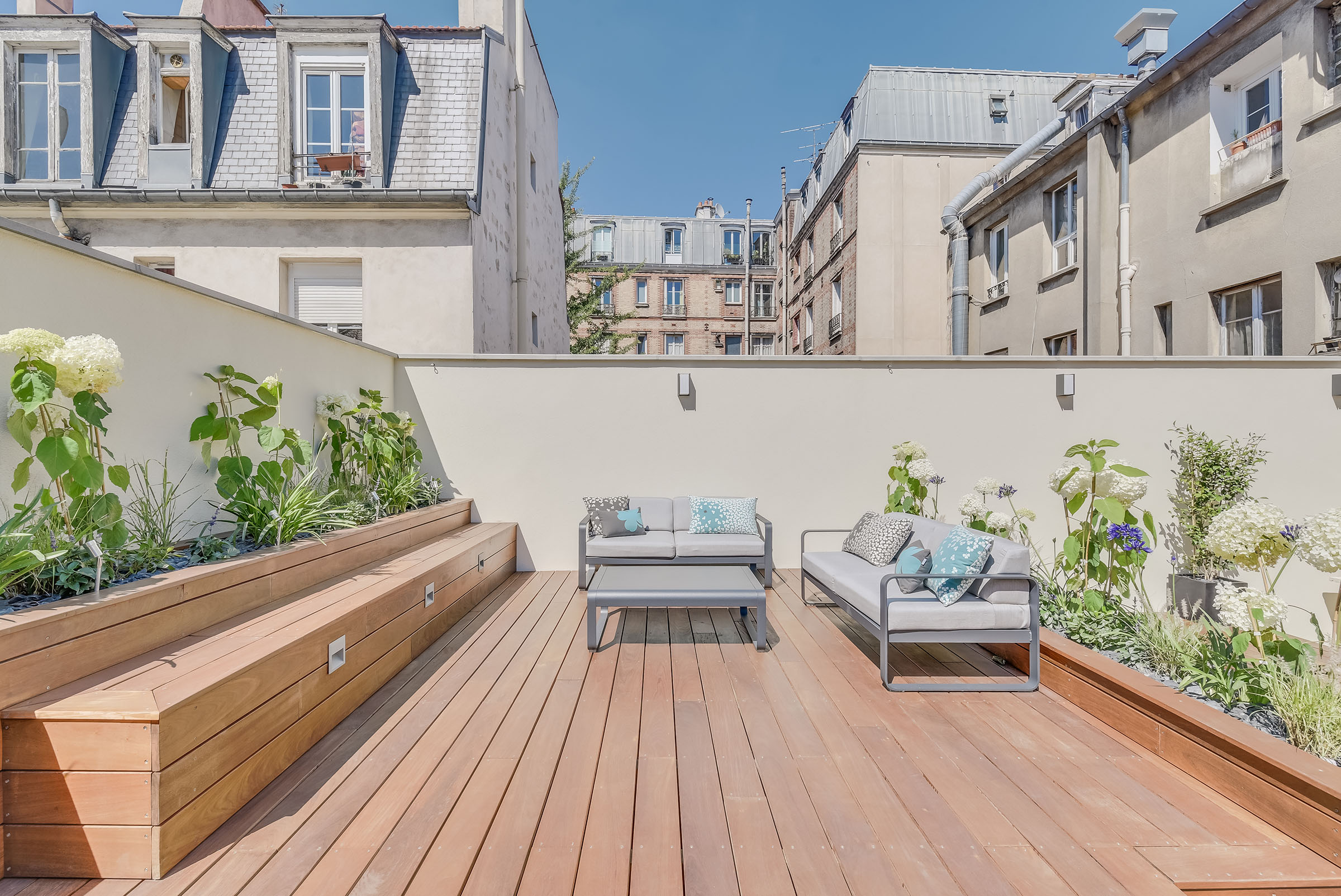 Création d'une terrasse sur le toit d'un immeuble parisien Transformation toit terrasse architecte 5